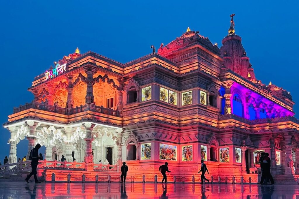 mathura vrindavan temple timing