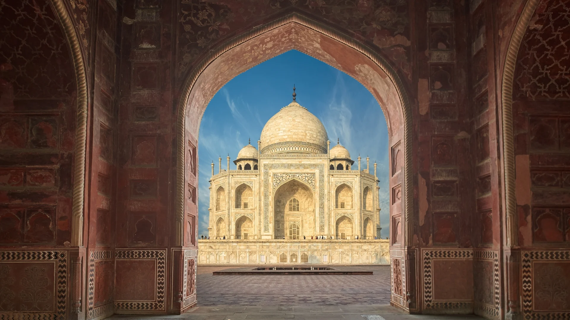5 Days Mathura Vrindavan Package via Taj Mahal