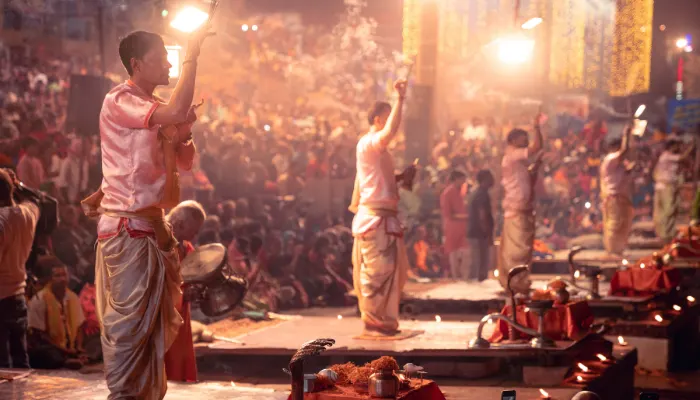 7 Days Mathura Vrindavan Ayodhya Varanasi Tour from Delhi